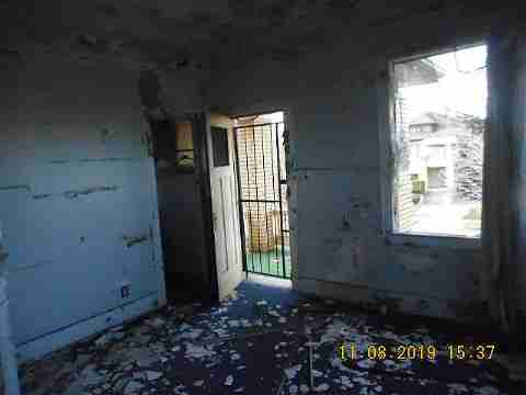 2919 Cortland (29)_m.jpg